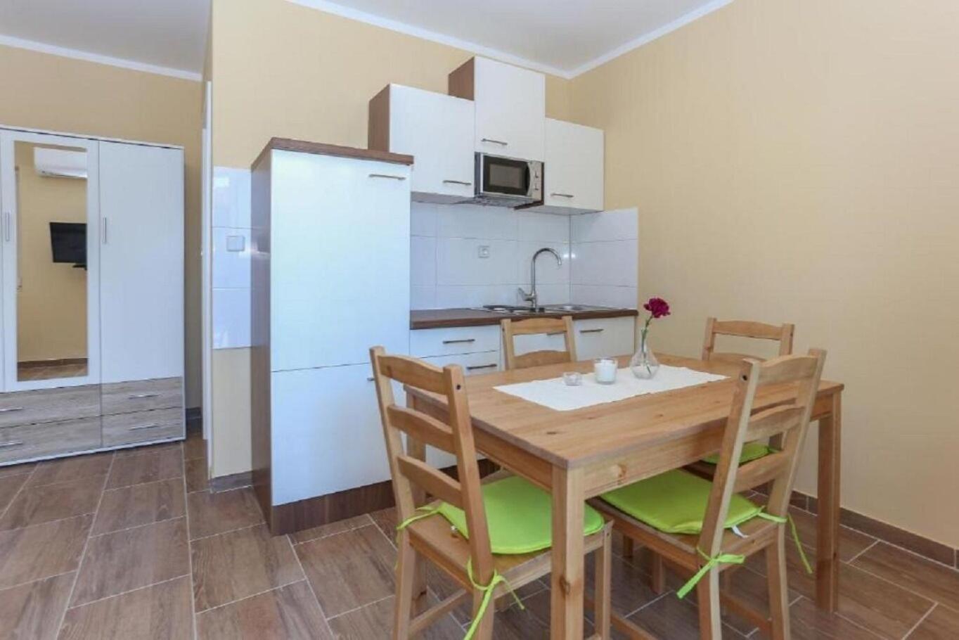 Kaštela Apartments Slavko With Terrace : מראה חיצוני תמונה